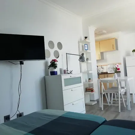 Апартаменти Vista Canteras *